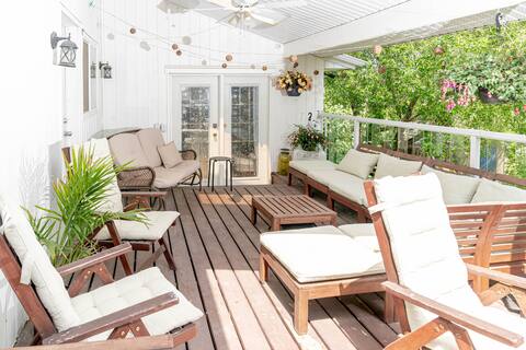 Boho Oasis, 3000 sq ft, hot tub, 20min to Sylvan