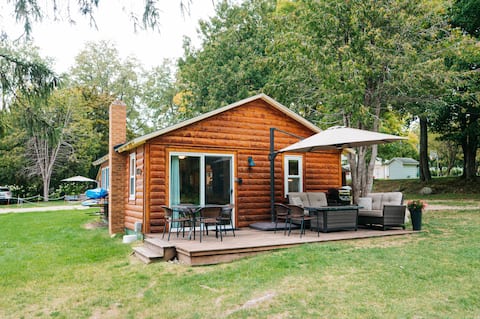 Cedar Cabin on Torch Lake - SUPs and Kayak