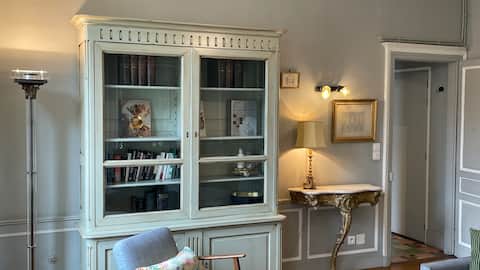 Top performing Airbnb: CHARMING APARTMENT FOR 6 PEOPLE. BRIGHT. in Honfleur