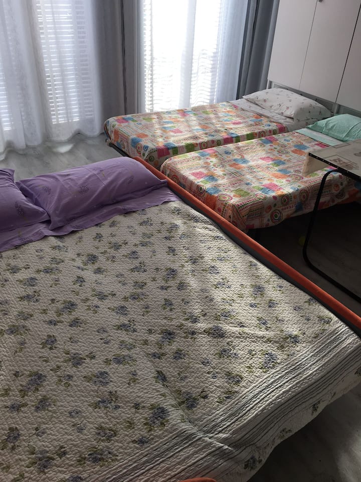 Uređenje s otvorenim zidnim krevetima