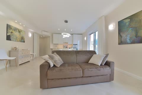 La Casa dei Lumi -Rapallo- Central, by the sea