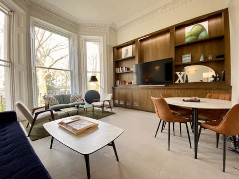 Living like a royalty in Holland Park!