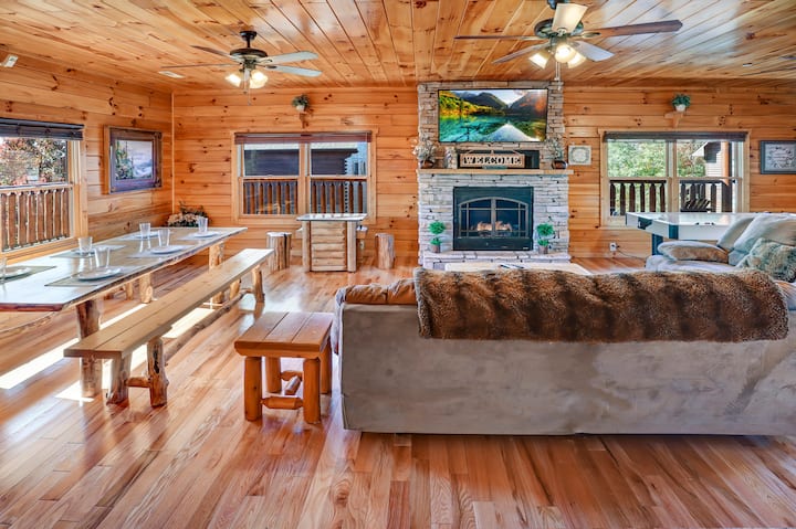 Panoramic View - Suite 2 - Starr Crest Resort - Sevierville, TN
