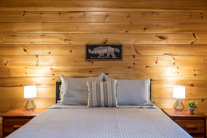 Na prízemí, manželská posteľ