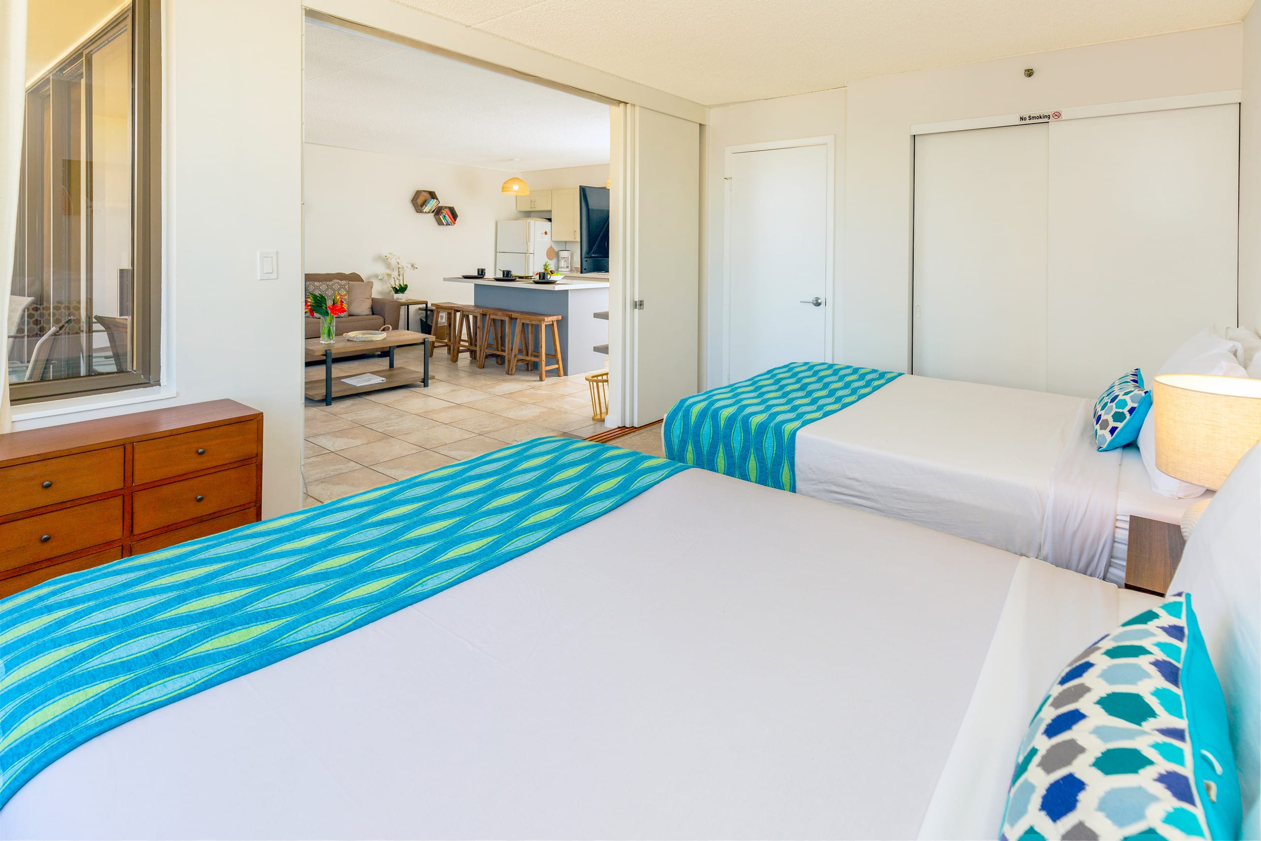 Condo in Honolulu · ★4.84 · 1 bedroom · 3 beds · 1 private bath - Image 13