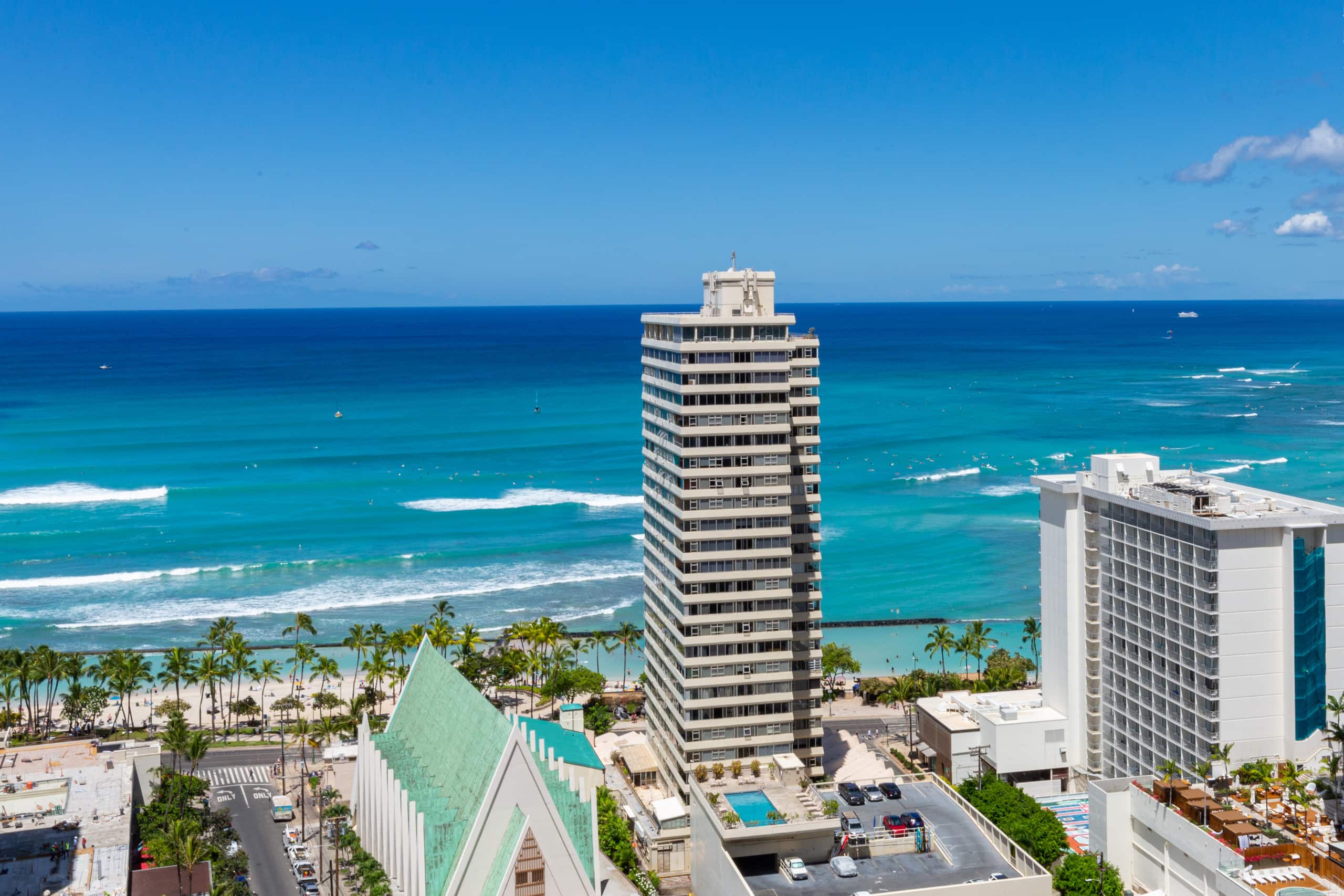 Condo in Honolulu · ★4.84 · 1 bedroom · 3 beds · 1 private bath - Image 17
