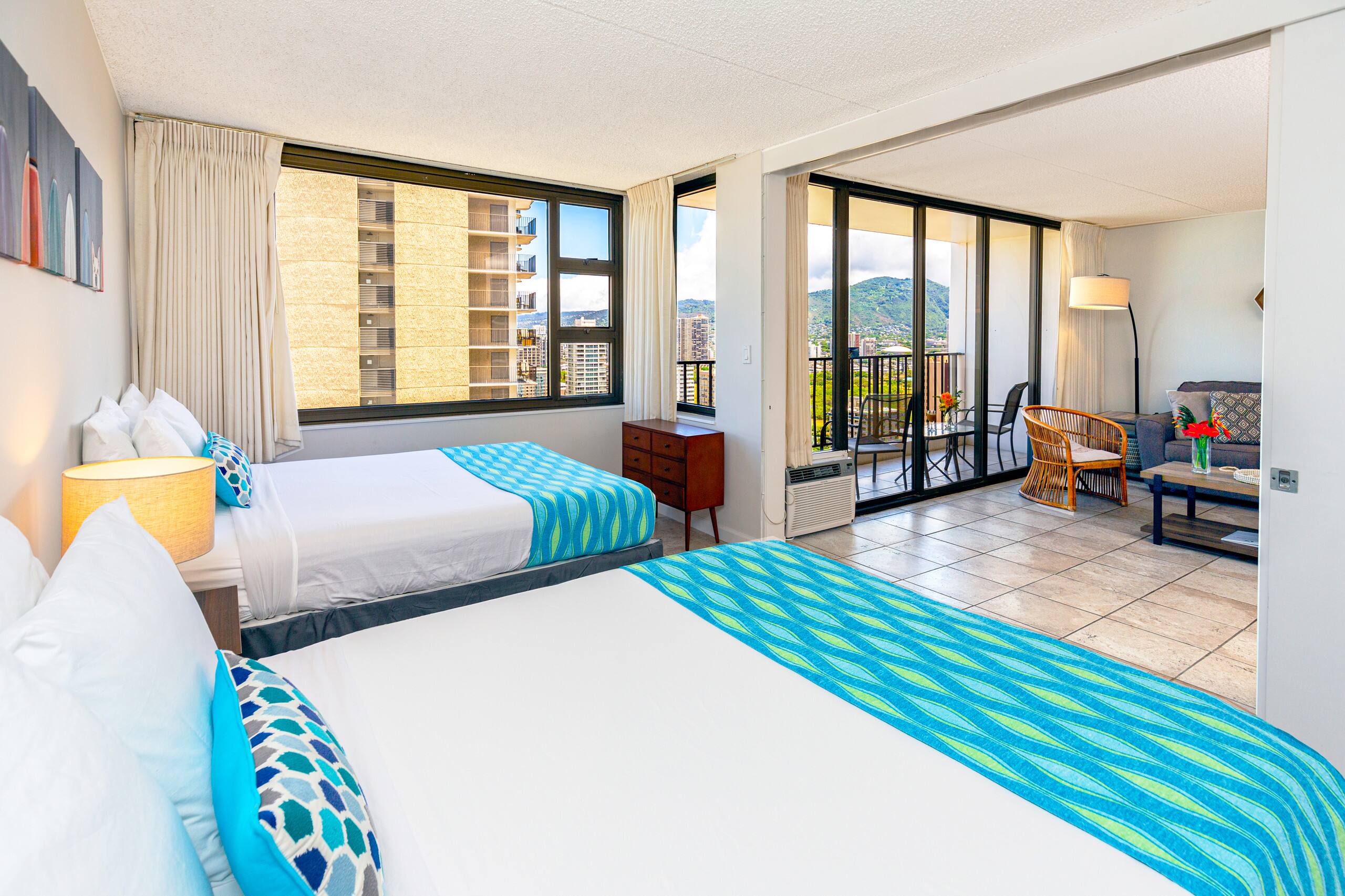 Condo in Honolulu · ★4.84 · 1 bedroom · 3 beds · 1 private bath - Image 11
