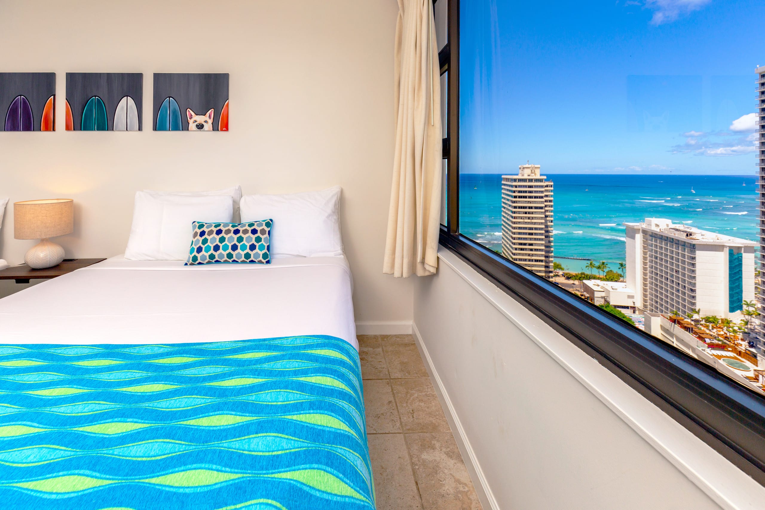 Condo in Honolulu · ★4.84 · 1 bedroom · 3 beds · 1 private bath - Image 10