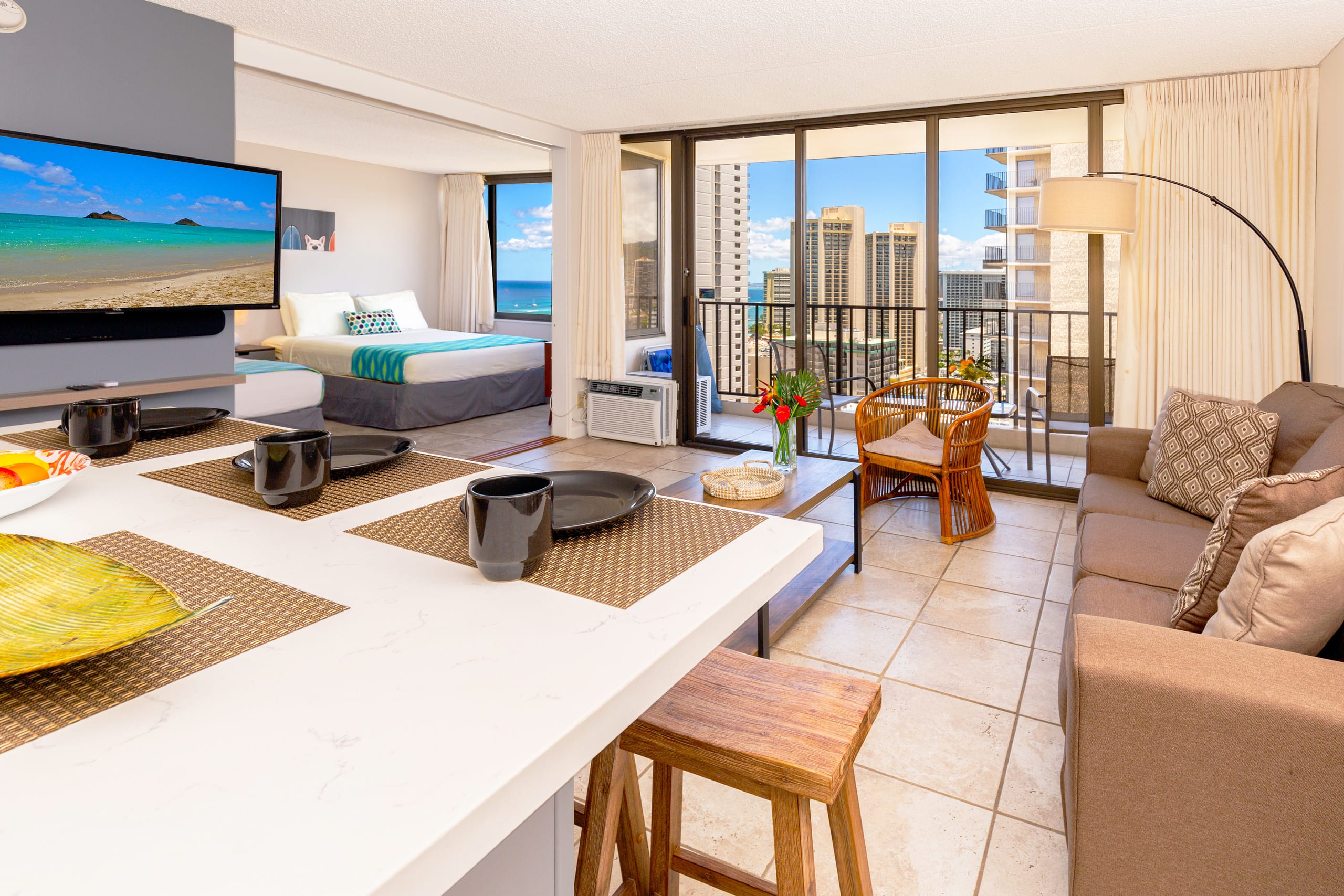 Condo in Honolulu · ★4.84 · 1 bedroom · 3 beds · 1 private bath - Image 1