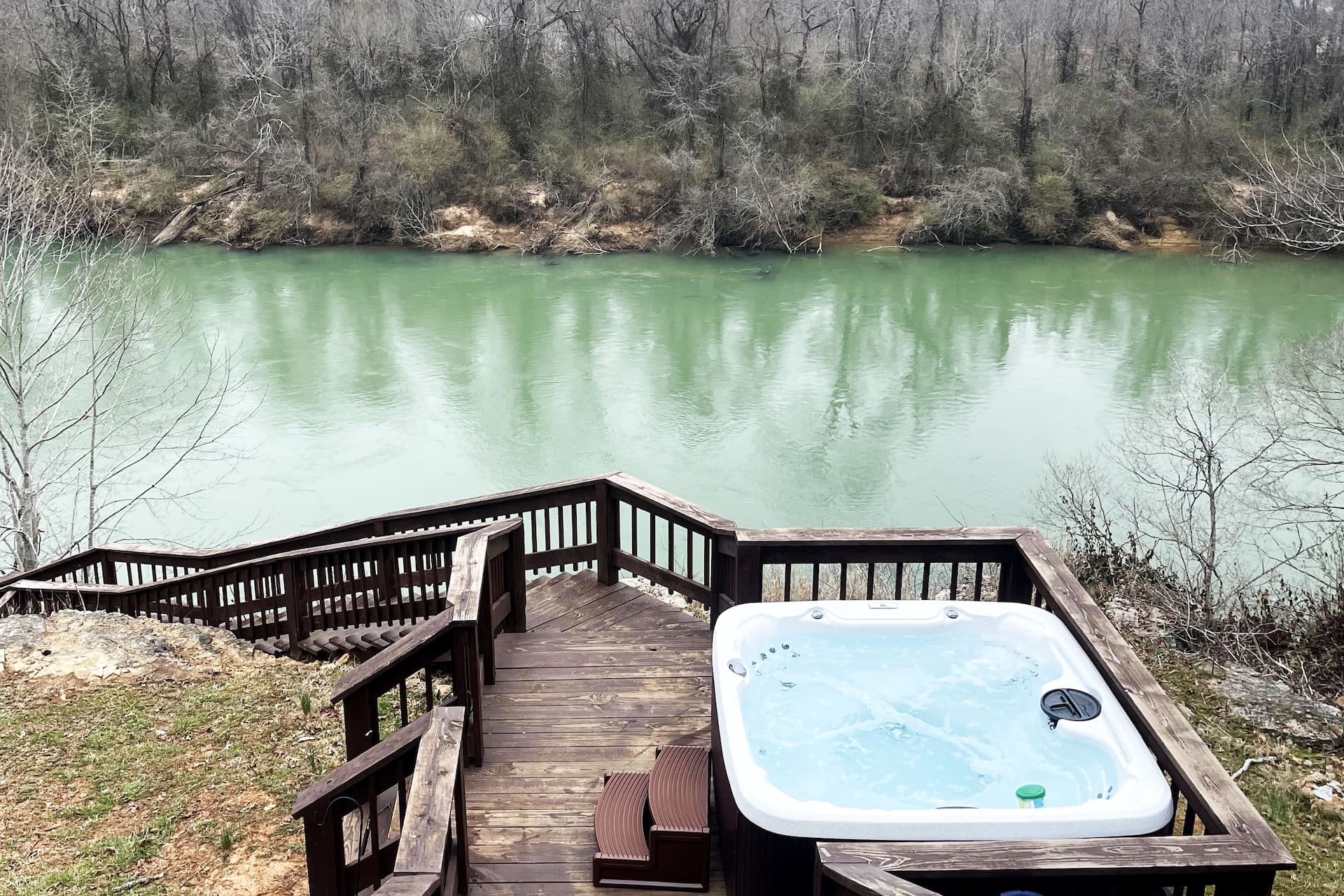 Spacious Current River Getaway in Doniphan, MO!