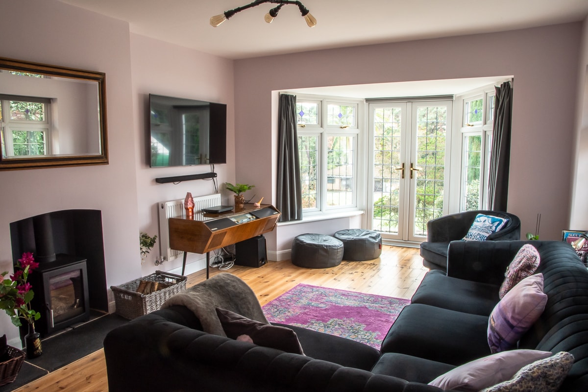 Popular Airbnb listing: Luxury Central Bmth House with Hot Tub. Stunning! in Hurn