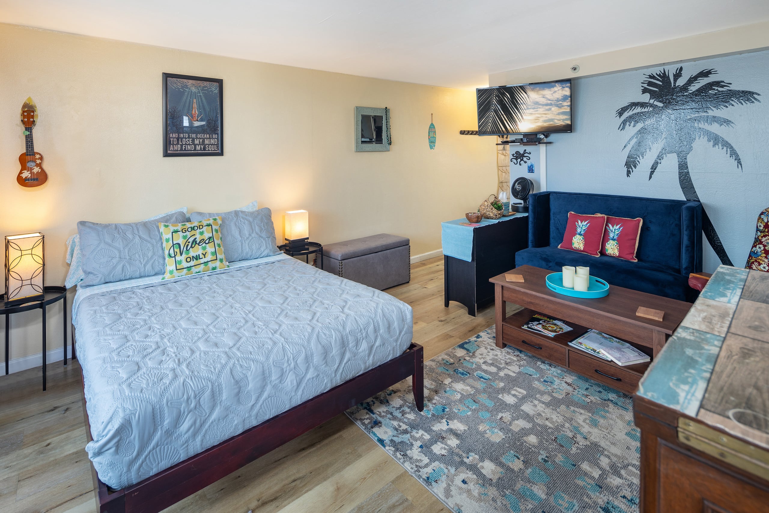 Condo in Honolulu · ★4.9 · Studio · 1 bed · 1 private bath - Image 1