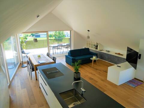 Penthouse "37th Heaven" (ca. 90m²)