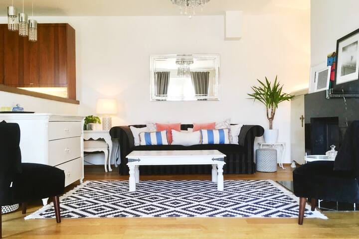 Unique Town House close to Prague Castle gallery image 3