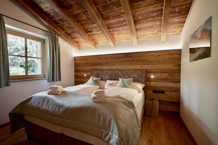 Bedroom 2 with double bed