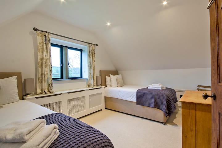 საძინებელი 9