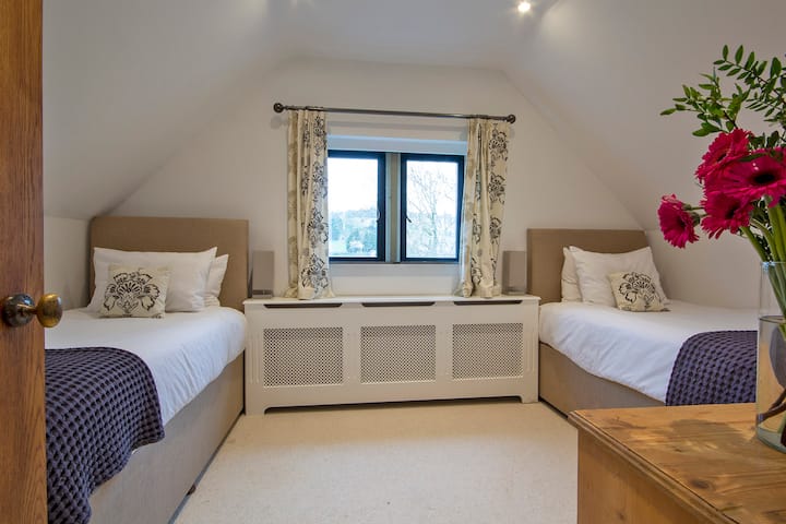 საძინებელი 10