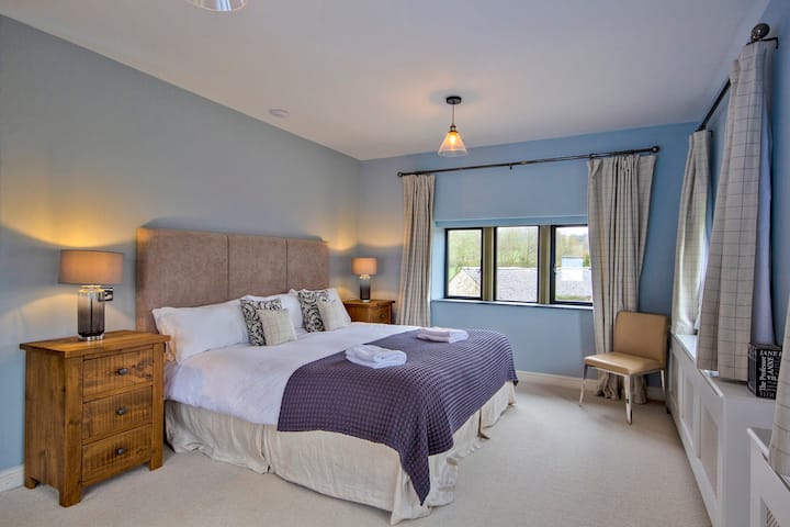 საძინებელი 4