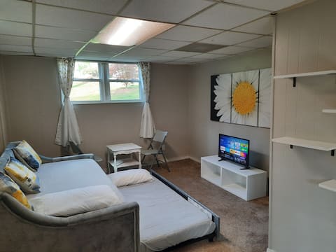 Popular Airbnb listing: Cozy Apartment 30 Minutes From Atlanta Sleeps 6 in Redan
