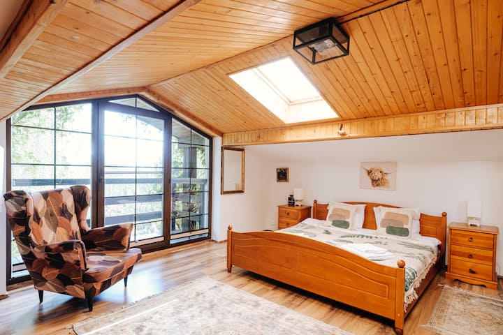 Bedroom № 4 with double bed with very comfortable mattress and balcony overlooking the garden.
Bedroom № 4 with double bed and very comfortable mattress with garden view balcony. Sun-blocking blinds, mosquito nets, mosquito repellent devices
