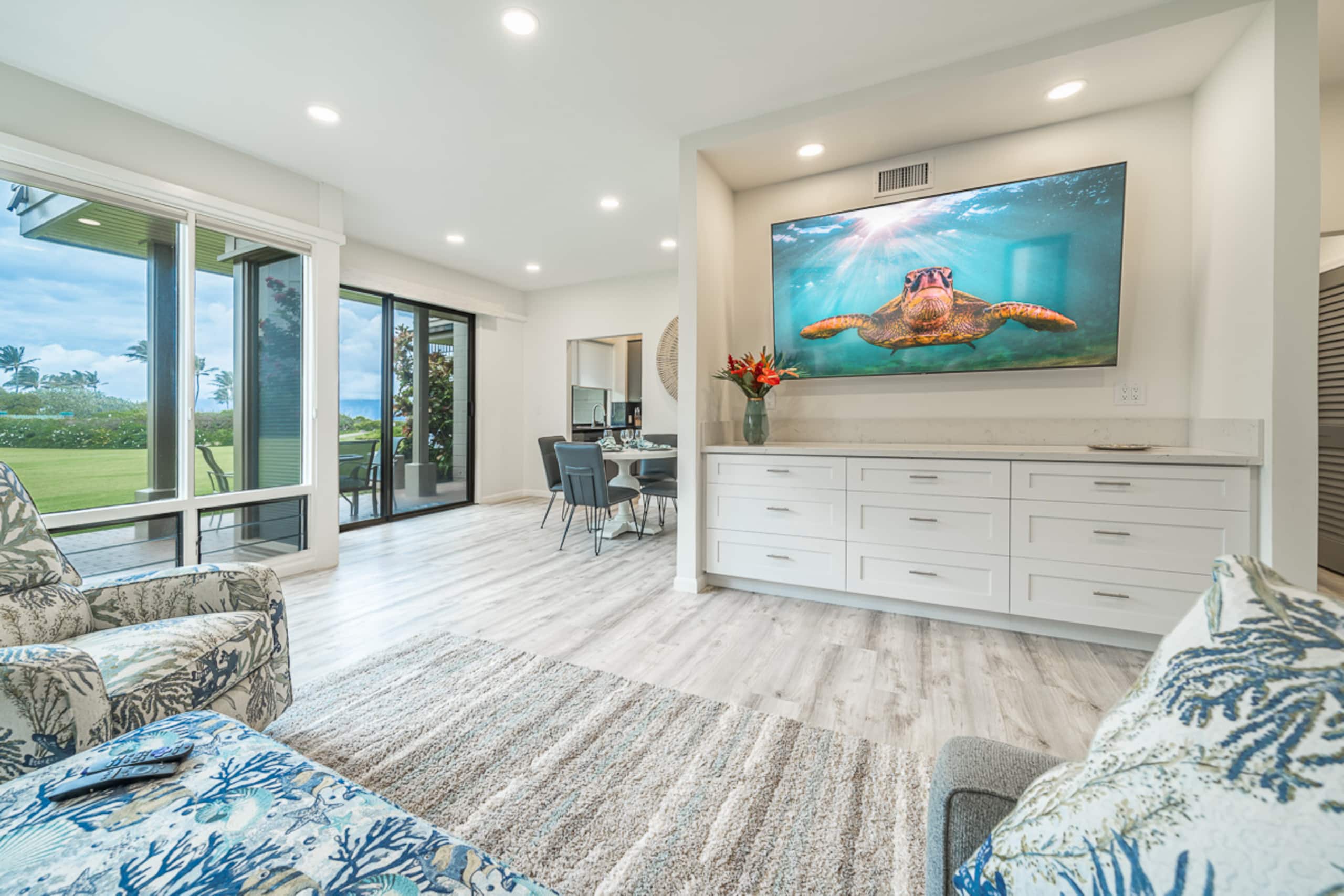 Condo in Lahaina · ★4.97 · 1 bedroom · 2 beds · 1 bath - Image 2