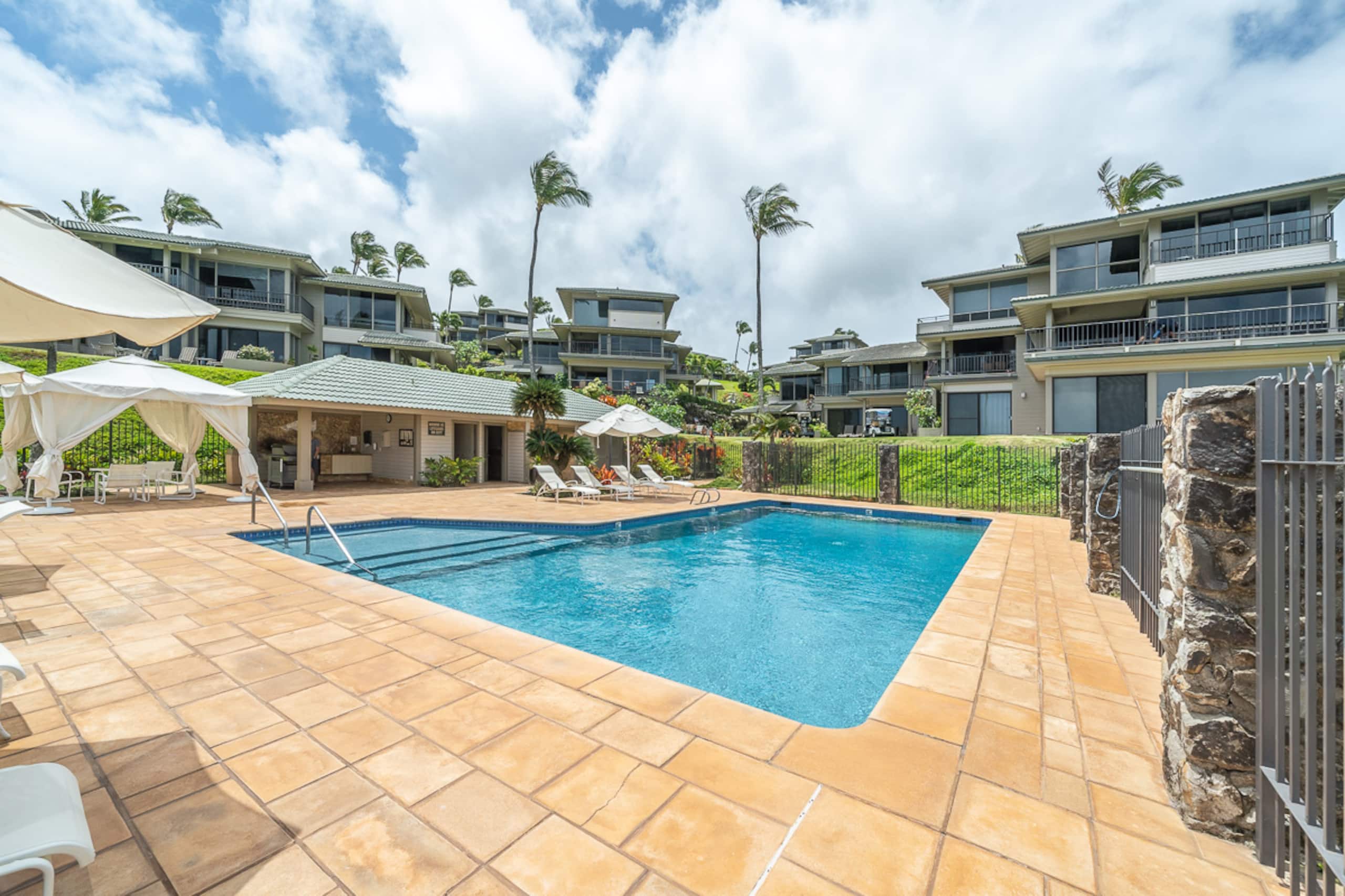 Condo in Lahaina · ★4.97 · 1 bedroom · 2 beds · 1 bath - Image 38