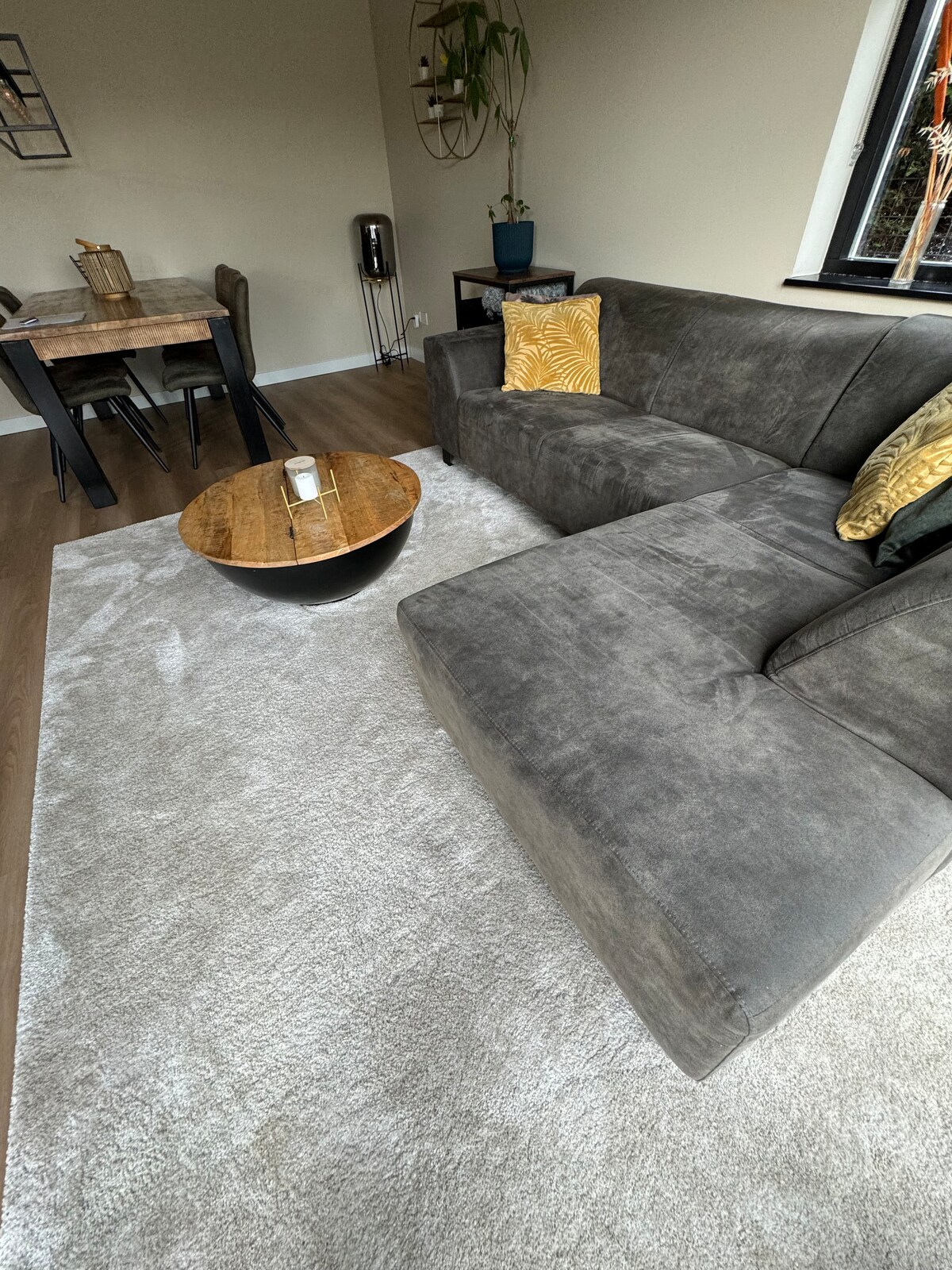 Popular Airbnb listing: Luxury Vacation Home on the Vinkeveense Lakes in Vinkeveen Plassengebied