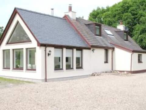 Fabulous cottage on nine acres of private land