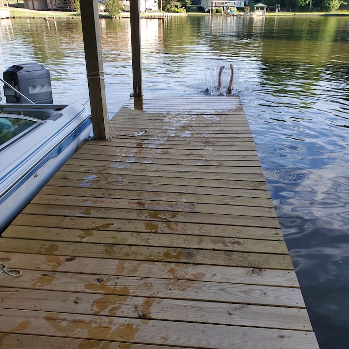 Lake Martin house with plenty of space! Houses for Rent in Dadeville