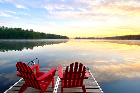 Cozy Lakefront Cottage: Relax, Kayak, & Swim