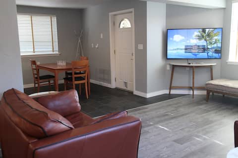 Top Airbnb: Modern luxury suite in Downtown San Jose in San Jose Downtown
