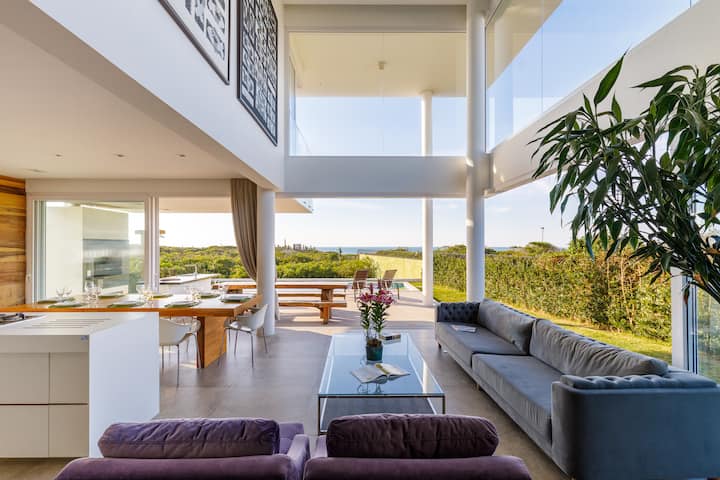 Oceanfront Pool Home In Floripa - Florianópolis