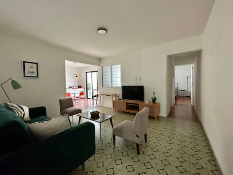 Top performing Airbnb: Spacious and comfortable apartment in Nueva Santa María in Azcapotzalco