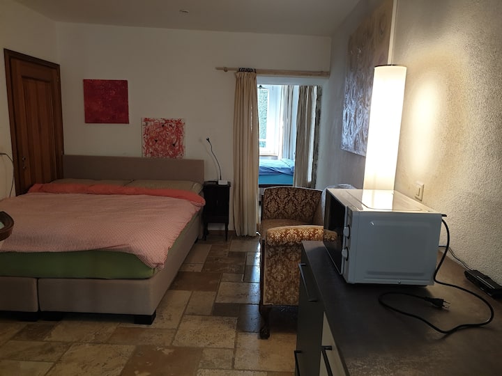 Две отделни легла.