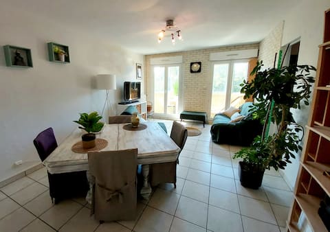 Spacious T4, sunny, neat decor, airport