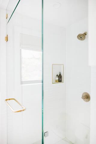 Kid Friendly Summer Oasis in Laurelhurst gallery image 5