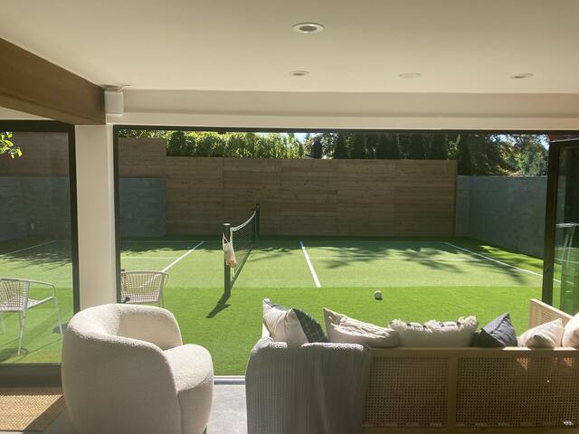 Kid Friendly Summer Oasis in Laurelhurst