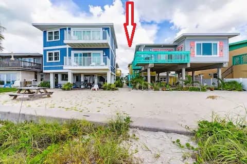 Steps to  a  Private Beach  Clearwater Belleair