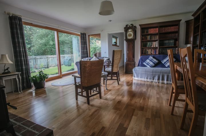 Bright Bungalow With Garden & Disabled Facilities - Carrbridge