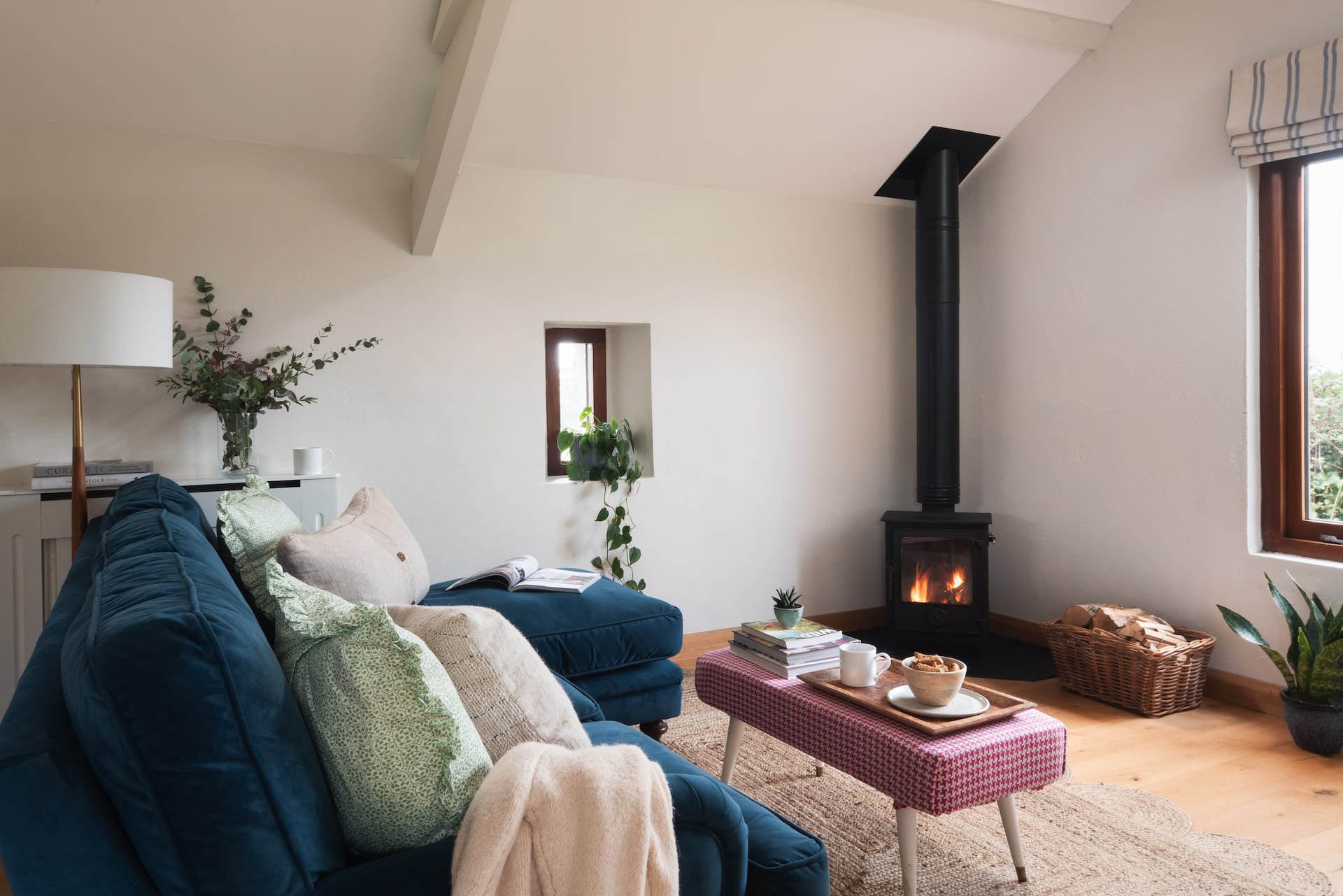 Little Bank Barn | cosy log burner | EV charger