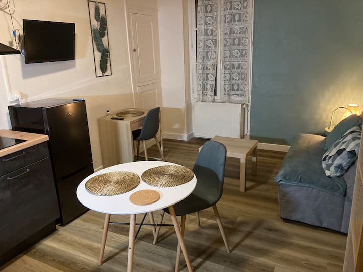 ★ Appart Meublé N°3 - Gien ★ Wifi ★ Proche Cnpe ★ - Gien