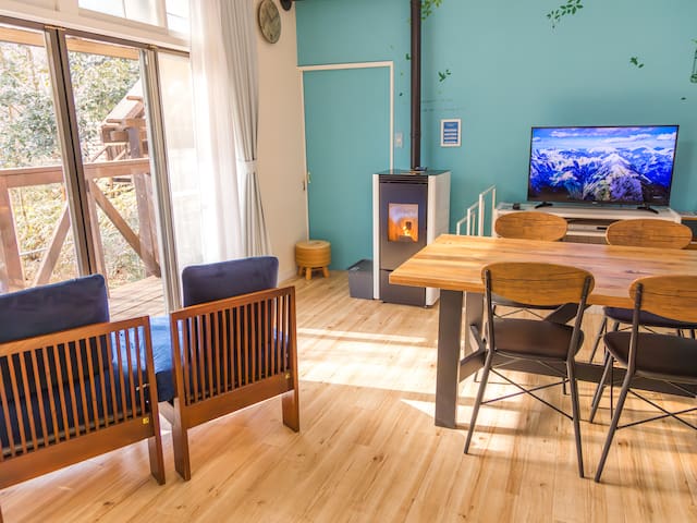 Entire home with 3 bedrooms in Nagano - 【高原の隠れ家】キャンプ場隣接で自然を満喫｜テラスBBQ＆サイクリングも