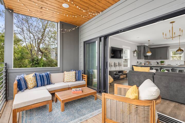 Bachelorettes Welcome!*Sleep 12+!*Broadway Ready!* gallery image 5