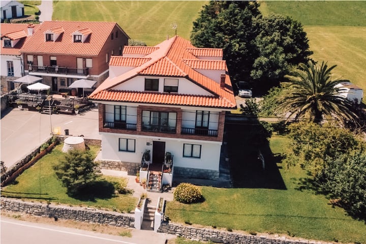 Surfhouse: Doppelzimmer Mit Eigenem Bad - Santander