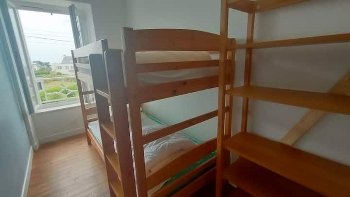 3ème chambre  (étage) avec 2 lits superposés