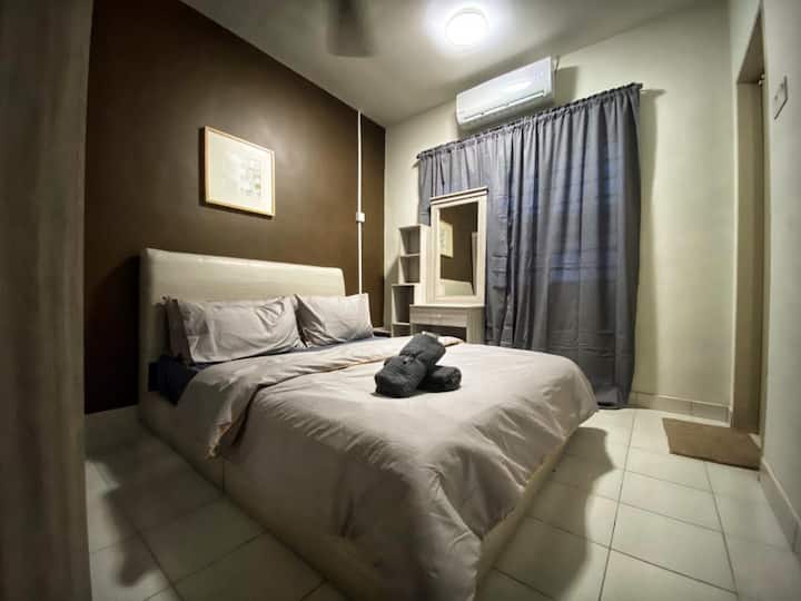 明亮宽敞的卧室二.