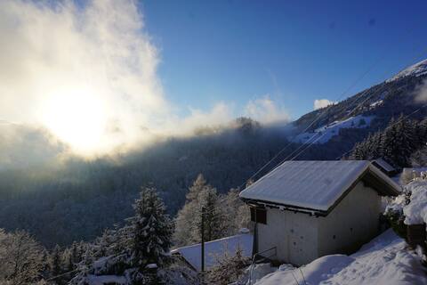 ♥HERZLI-CHALET♥ above the Rhine Valley with castle views