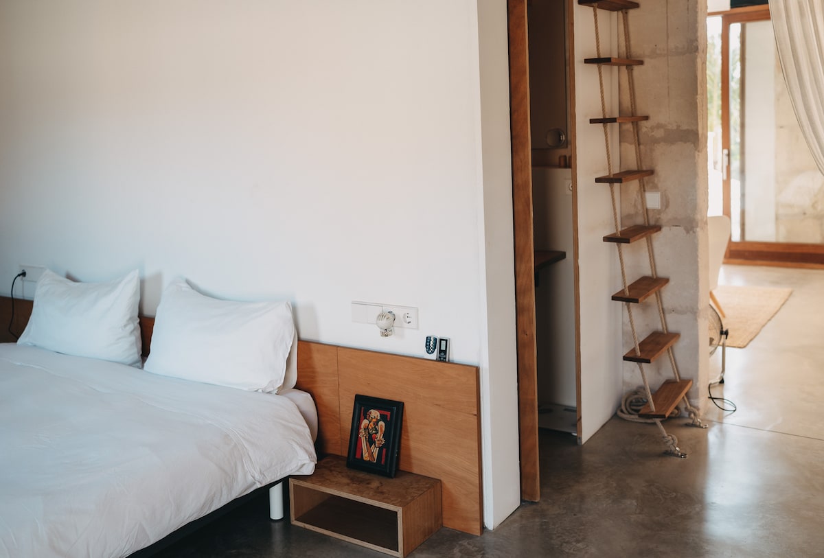 Design Loft for Creative Work & Remote Retreats 4