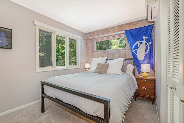 Second Floor- Lakeshore Drive facing bedroom