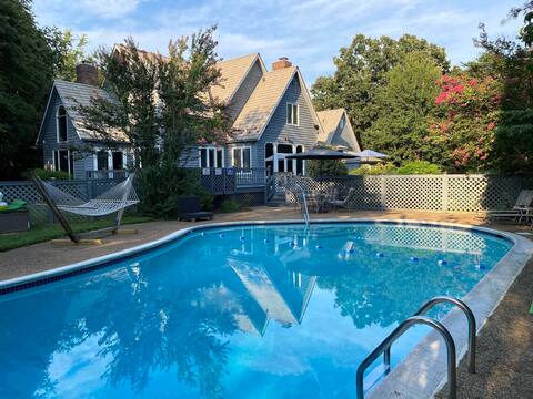 Wintergreen Oasis - PRIVATE POOL & SAUNA